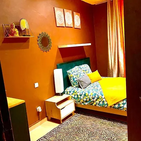 Maison De Quartier Populaire Apartment *